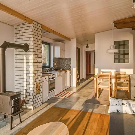 アパート 1 Bedroom Awesome In *
